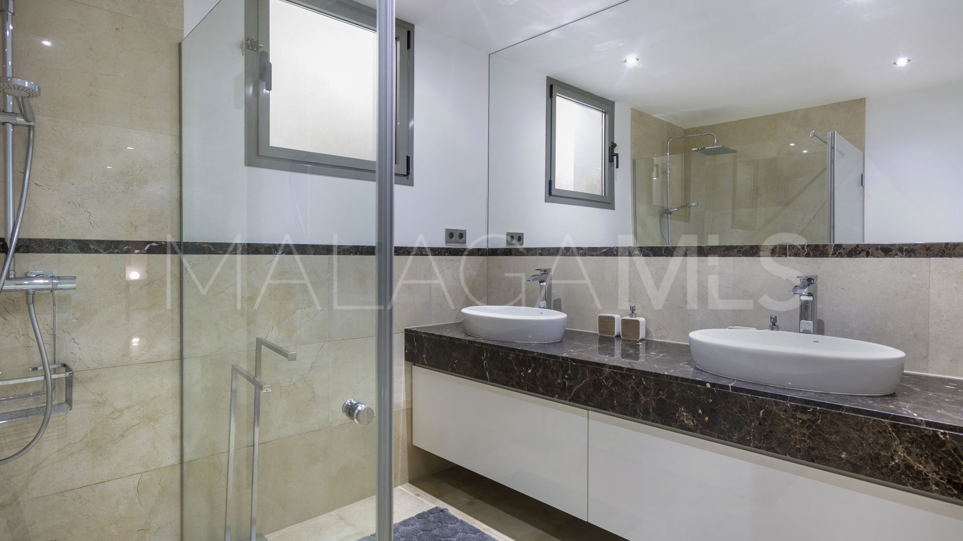 Villa for sale in La Quinta Golf