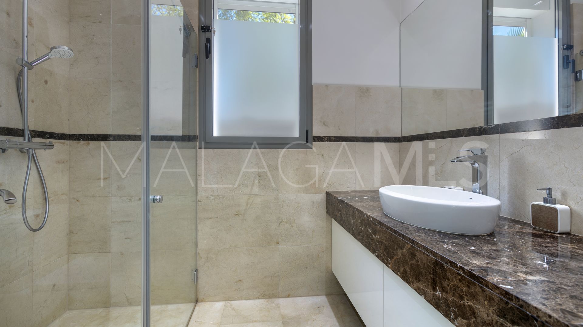 Villa for sale in La Quinta Golf