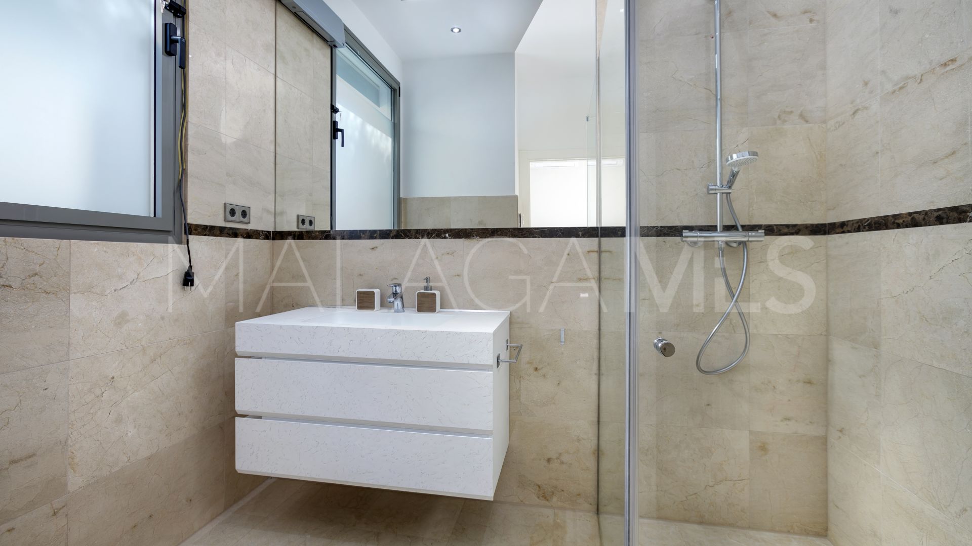 Villa for sale in La Quinta Golf