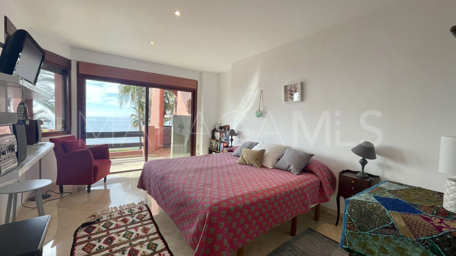 Apartamento a la venta in Menara Beach with 3 bedrooms