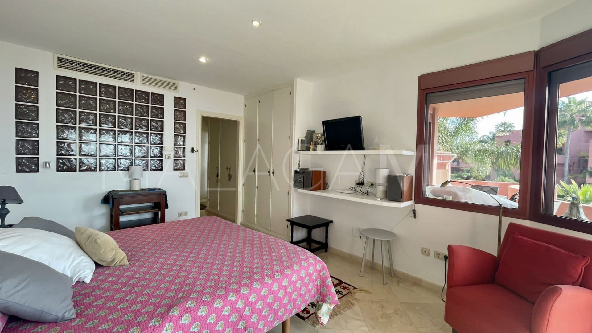 Apartamento a la venta in Menara Beach with 3 bedrooms