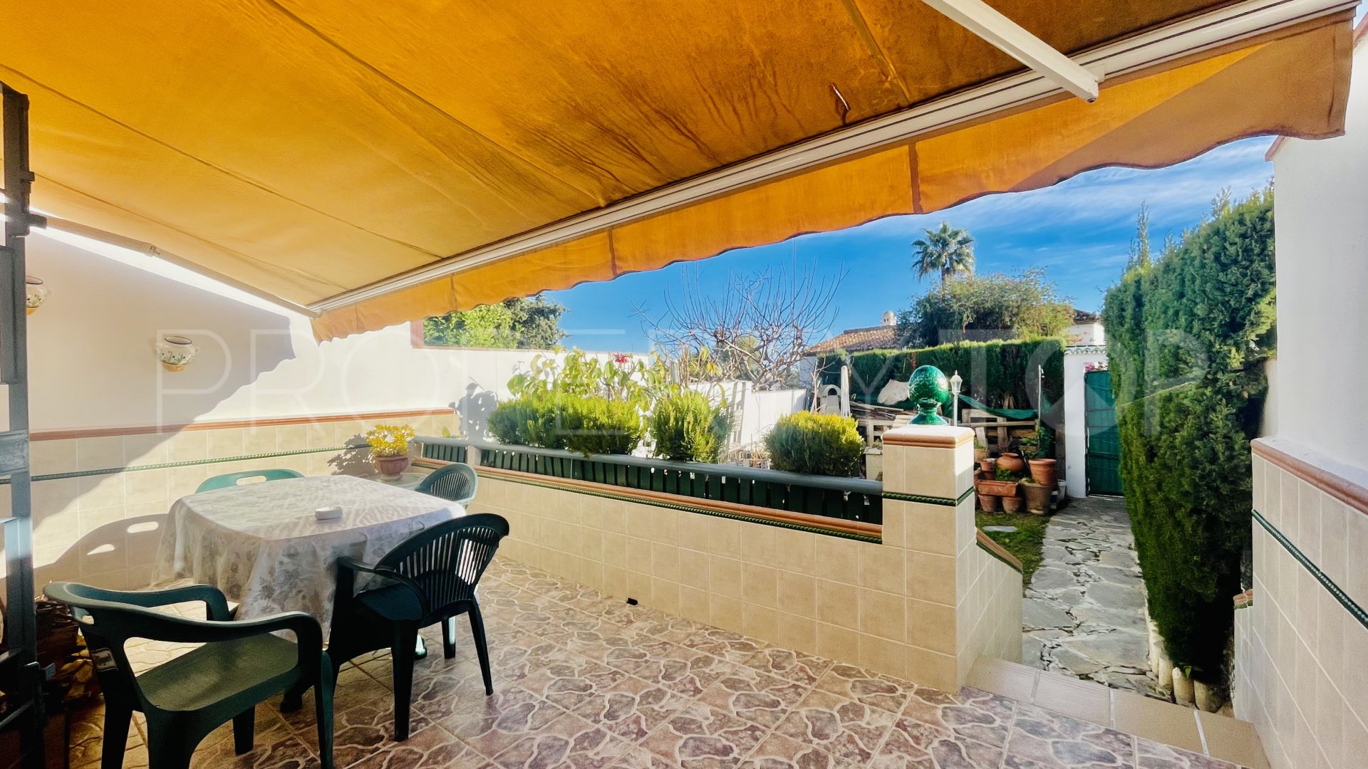 Nueva Andalucia town house for sale