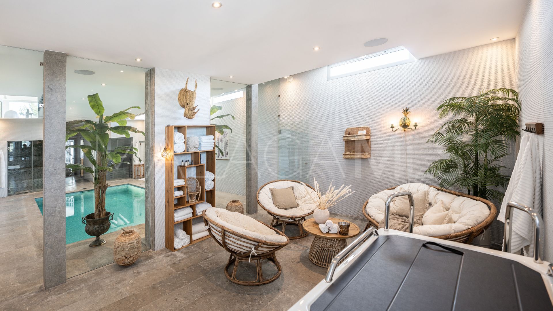 Se vende villa in El Herrojo de 5 bedrooms