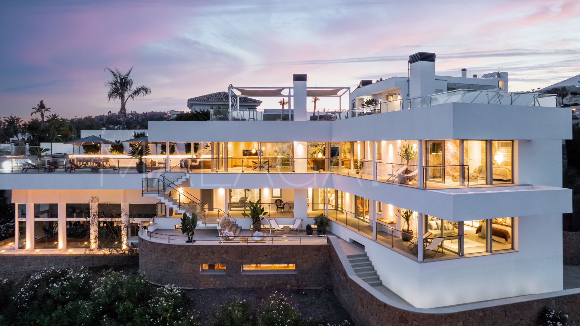 Se vende villa in El Herrojo de 5 bedrooms