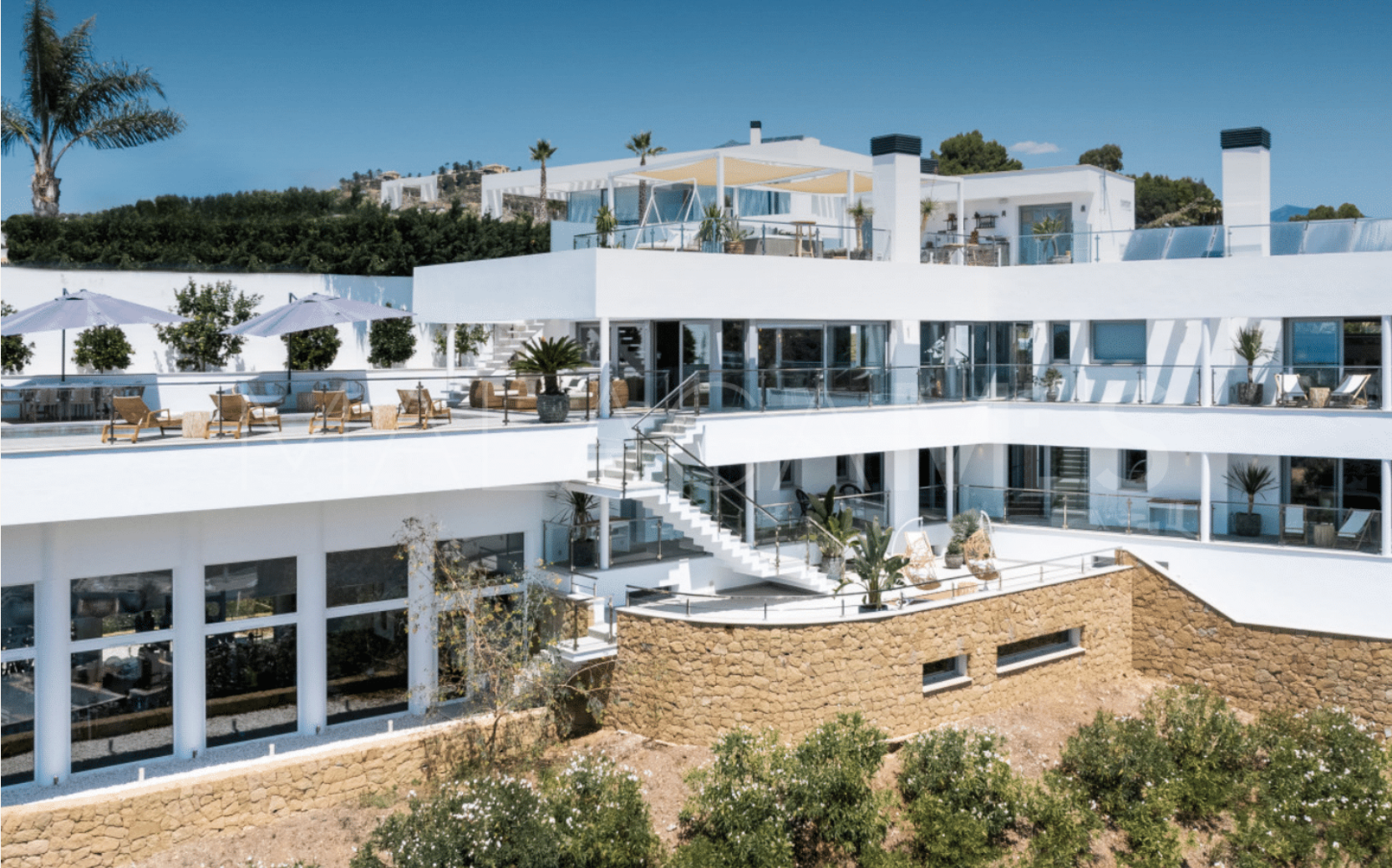 Se vende villa in El Herrojo de 5 bedrooms