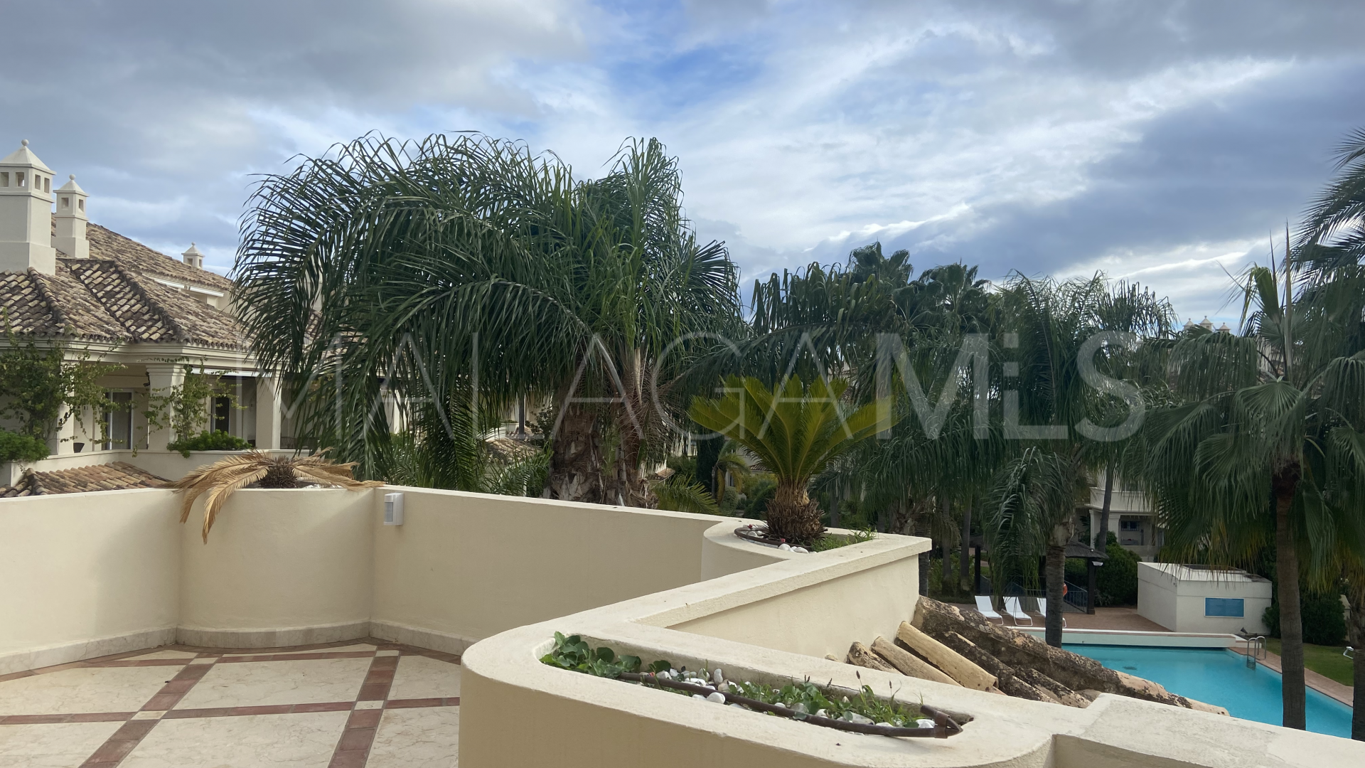 Buy duplex in Nueva Andalucia de 3 bedrooms