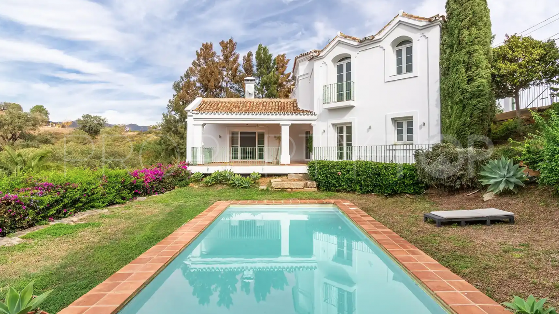 For sale villa in Elviria Hills