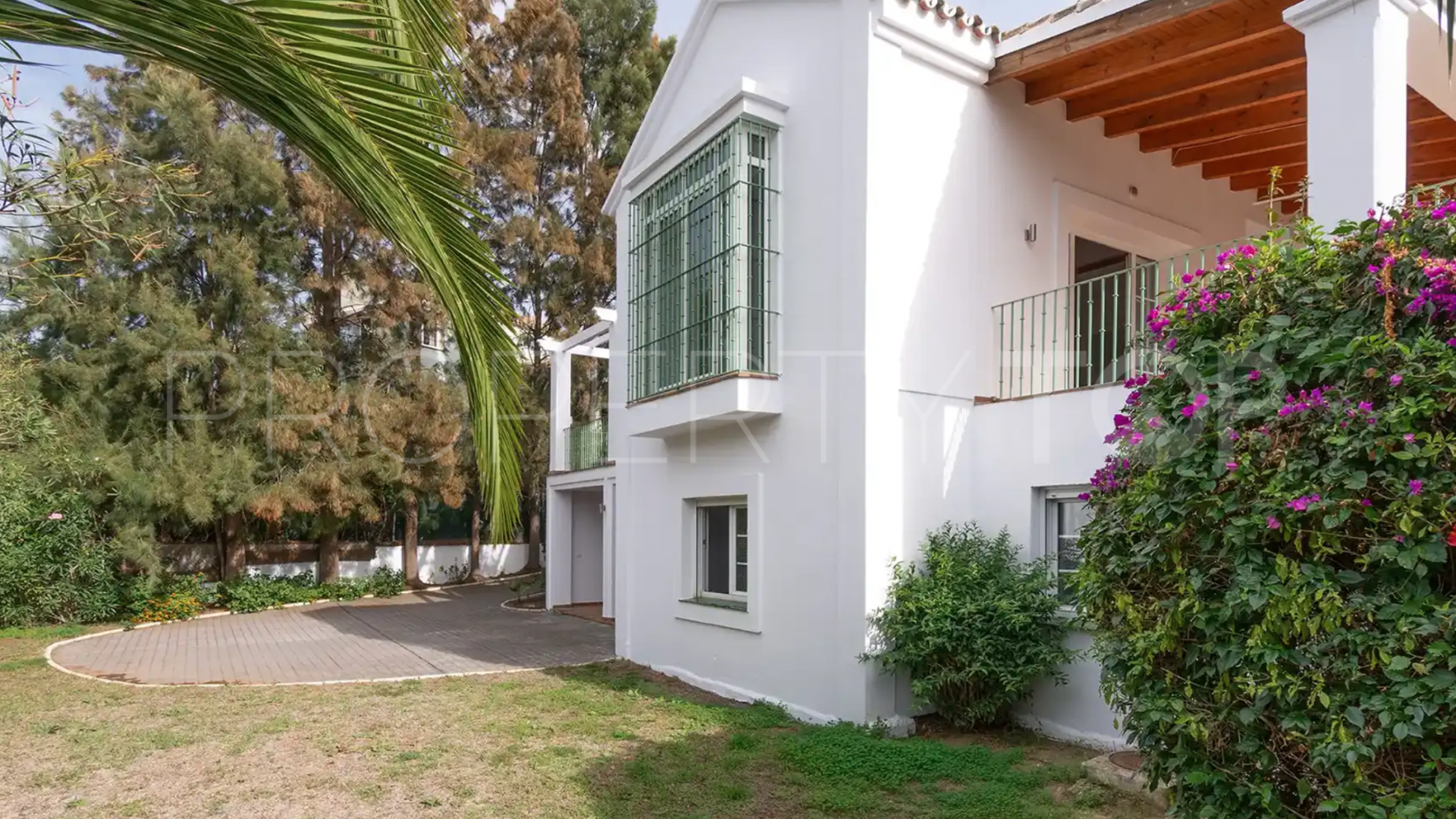 For sale villa in Elviria Hills