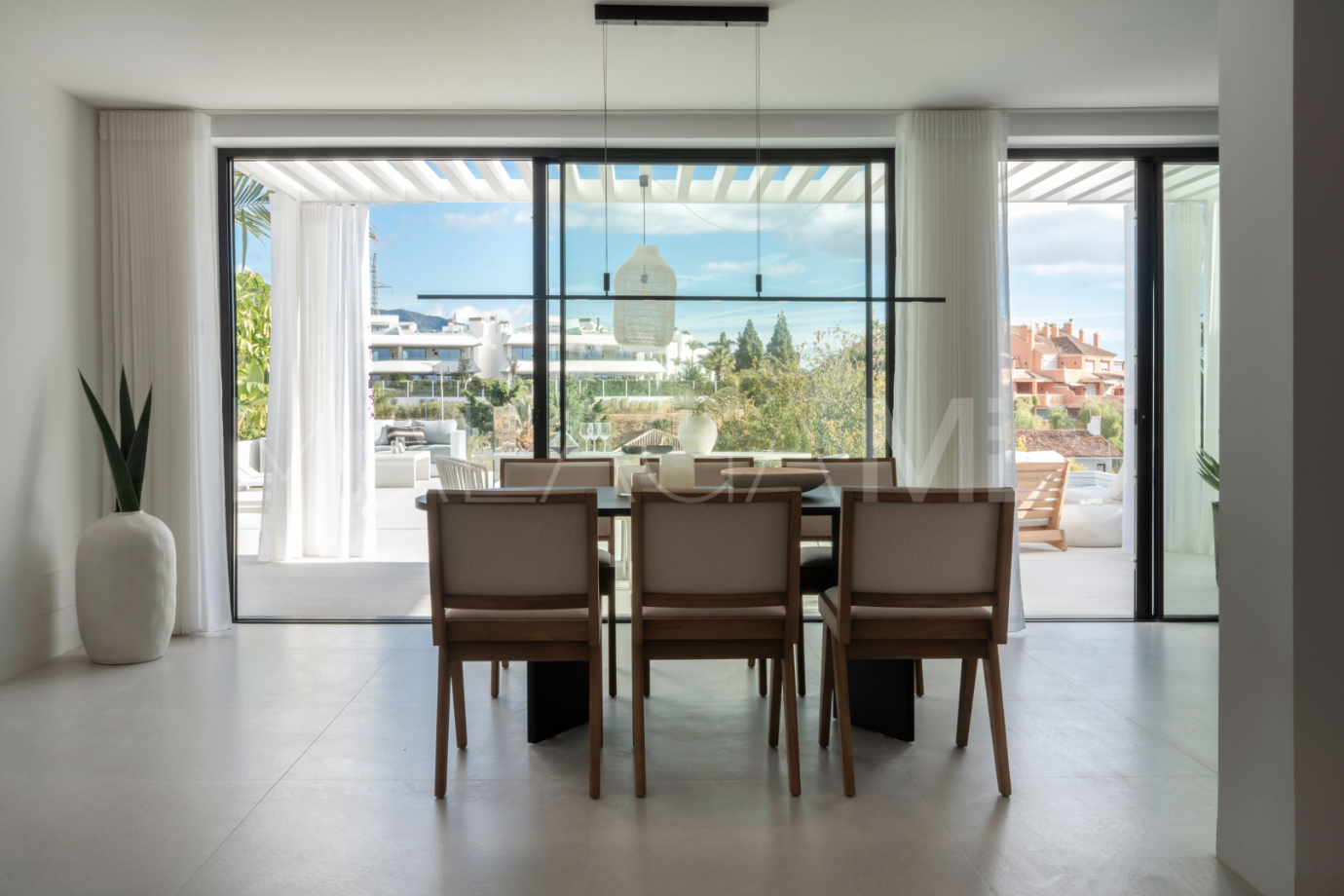 Buy Nueva Andalucia villa