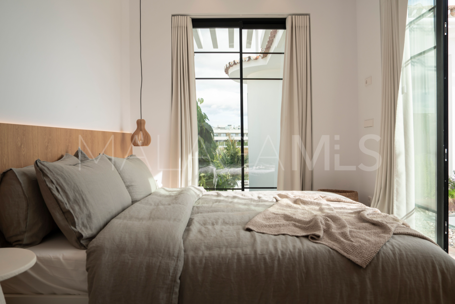 Buy Nueva Andalucia villa