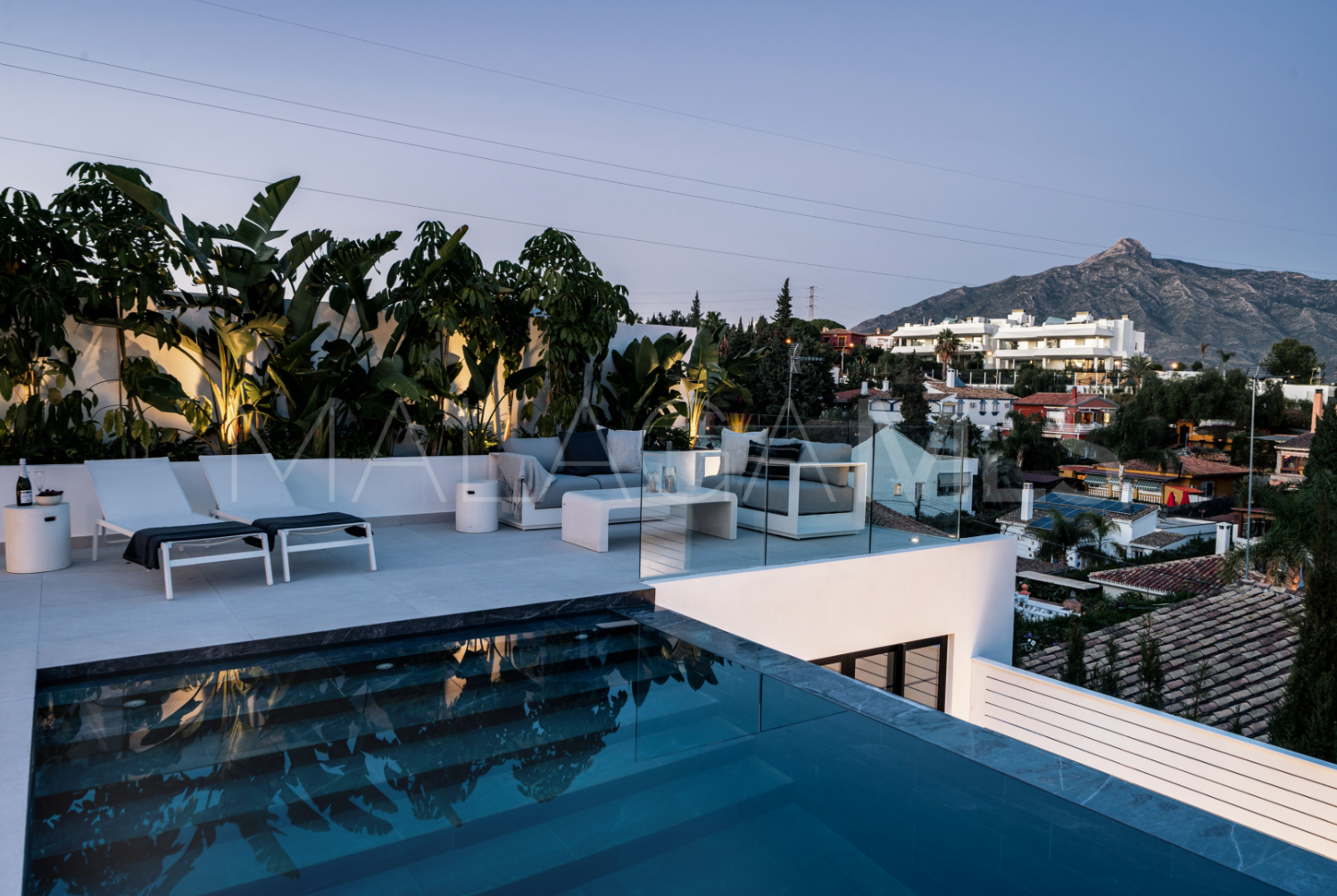 Buy Nueva Andalucia villa