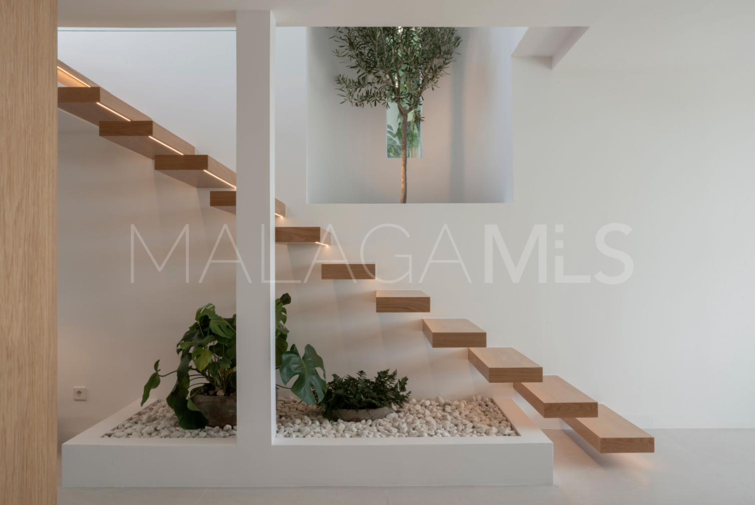 Buy Nueva Andalucia villa