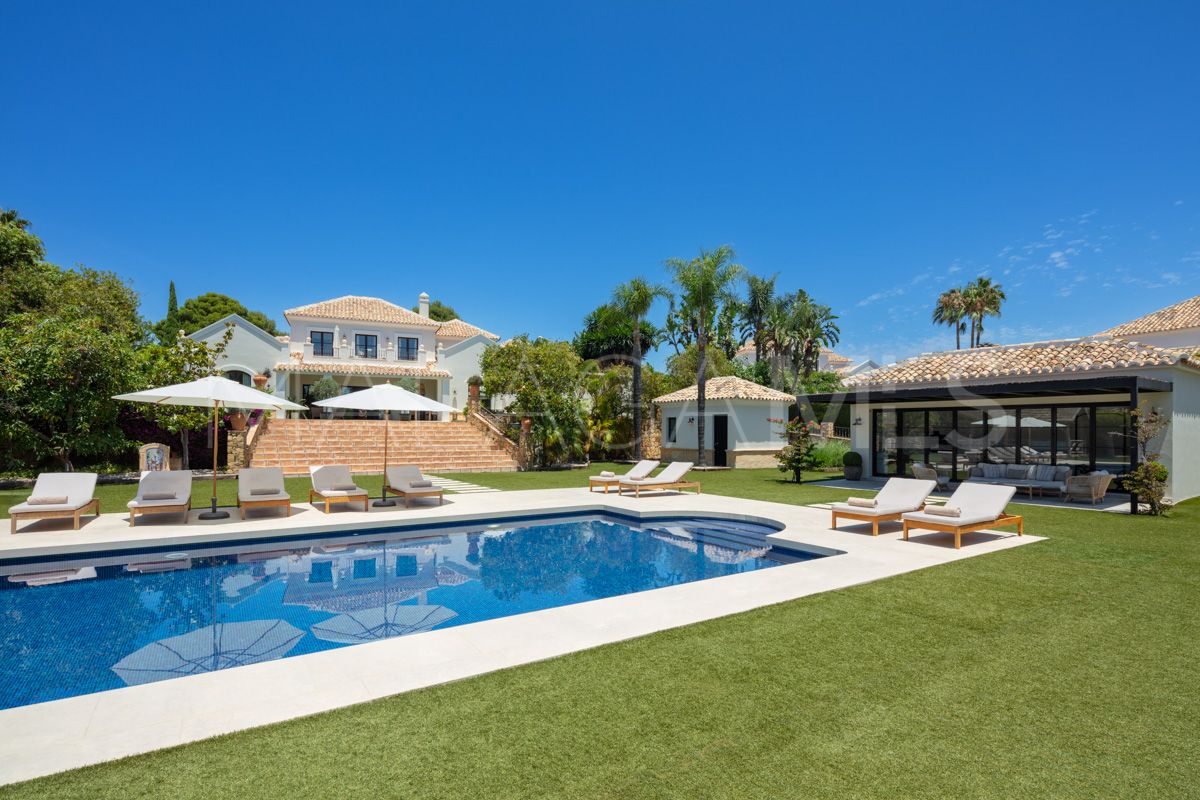 Villa for sale in El Paraiso