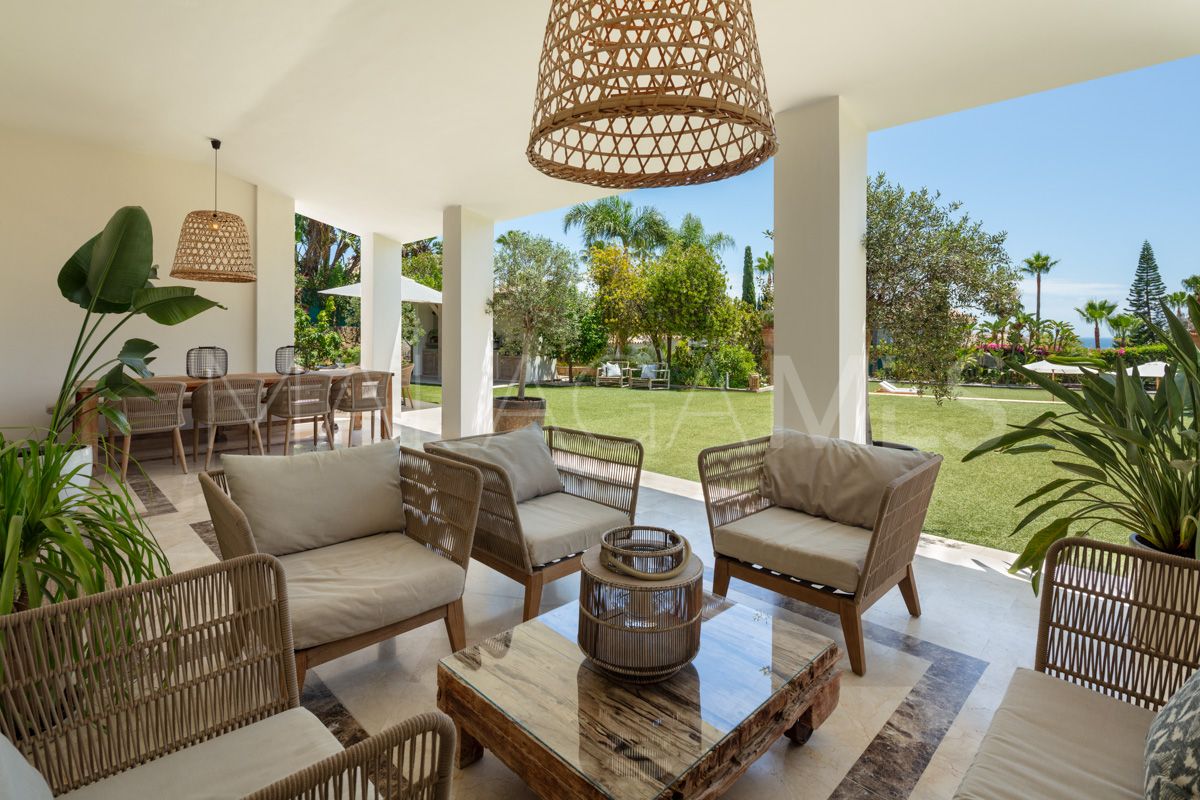 Villa for sale in El Paraiso