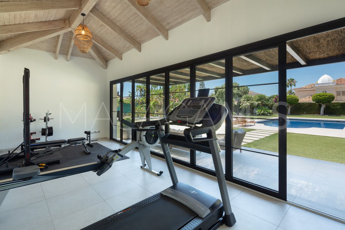 Villa for sale in El Paraiso