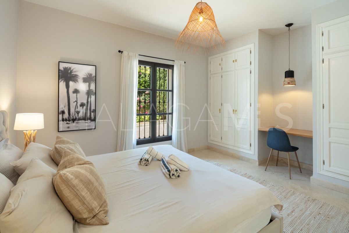 Villa for sale in El Paraiso
