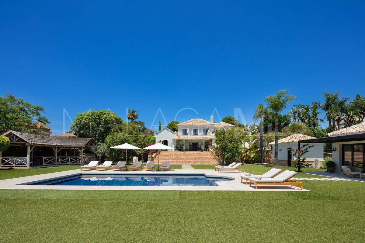 Villa for sale in El Paraiso