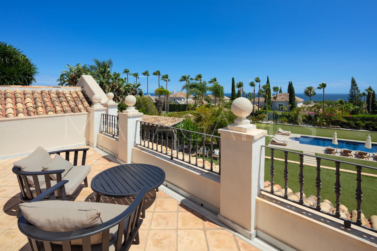 Villa for sale in El Paraiso