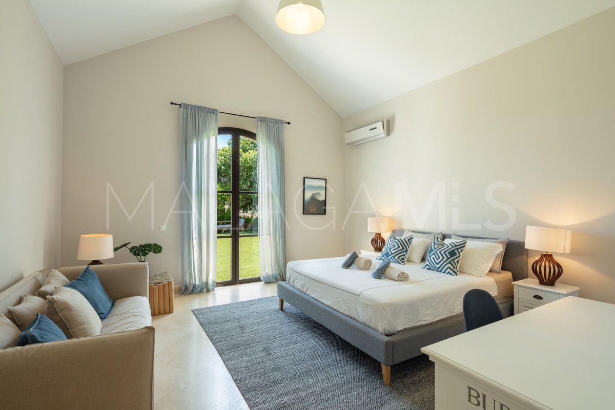 Villa for sale in El Paraiso