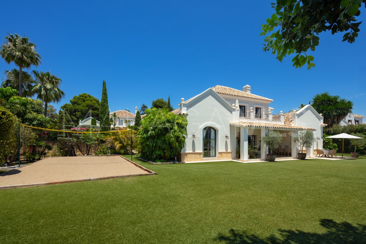 Villa for sale in El Paraiso