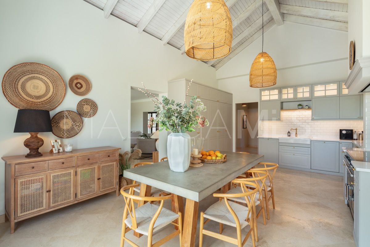 Villa for sale in El Paraiso