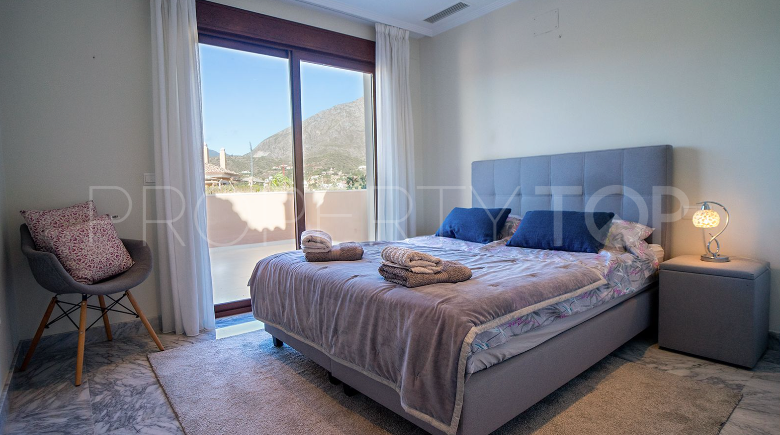 For sale duplex penthouse with 4 bedrooms in La Quinta del Virrey