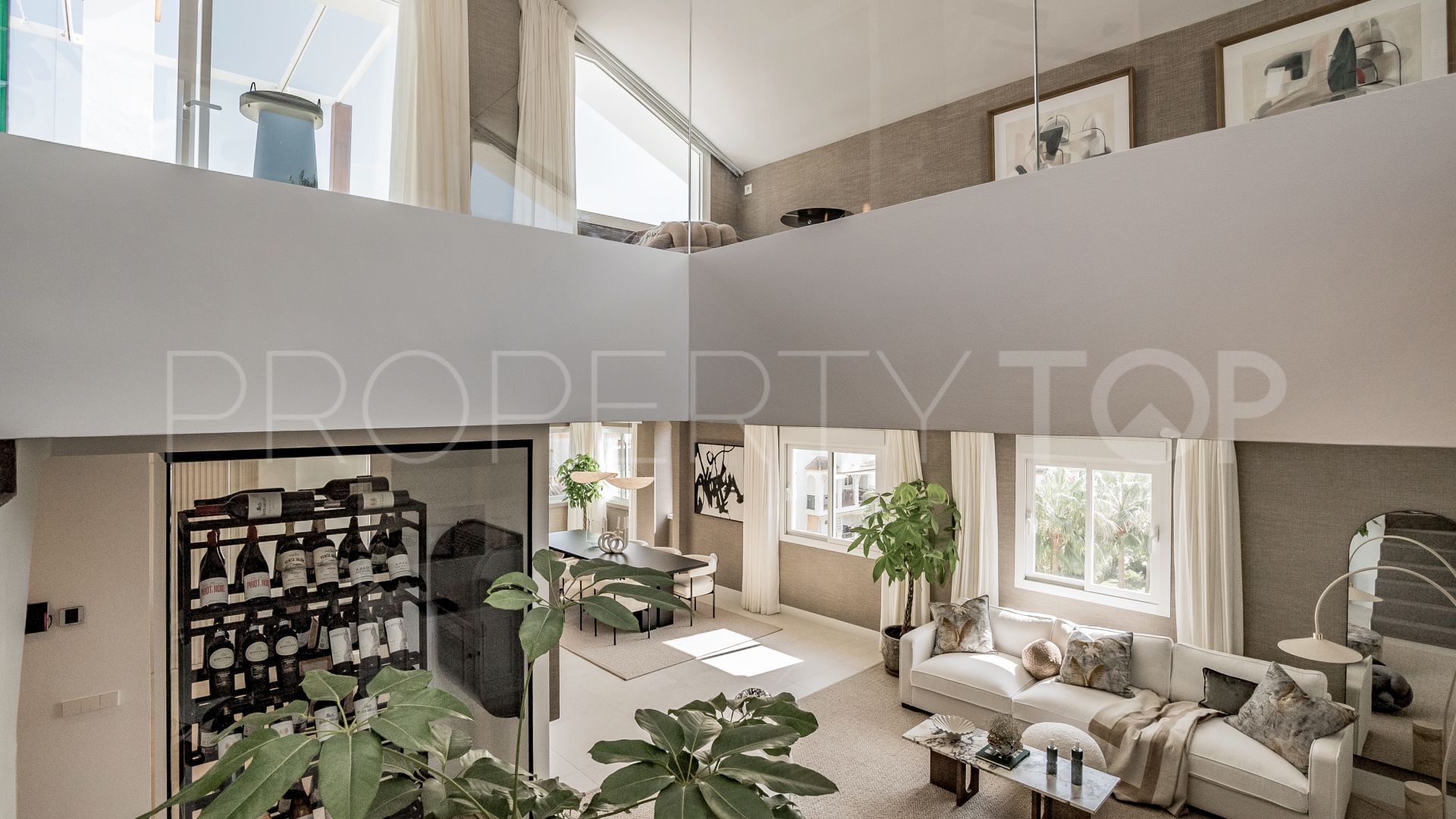 Buy duplex penthouse in Costa Nagüeles I with 5 bedrooms