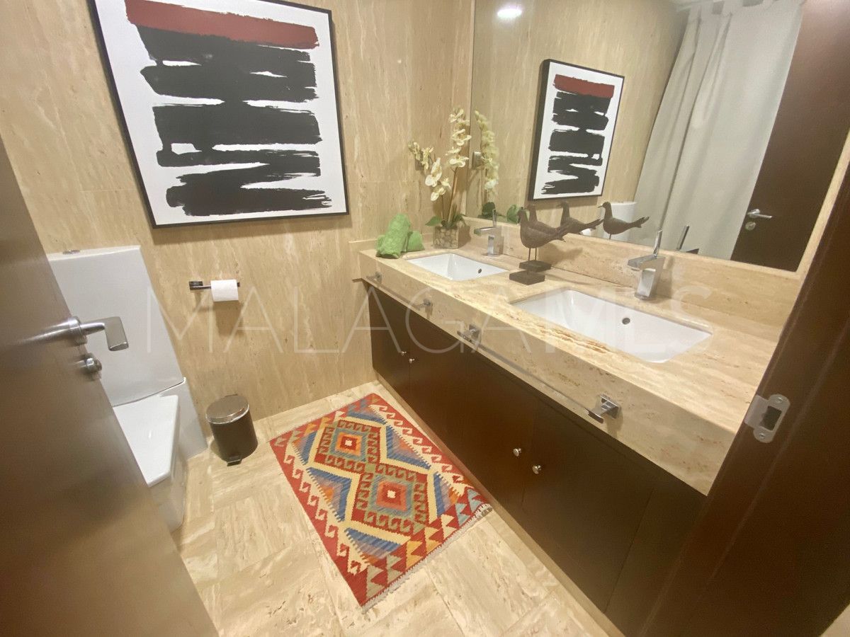Markplanslägenhet for sale in Nueva Andalucia