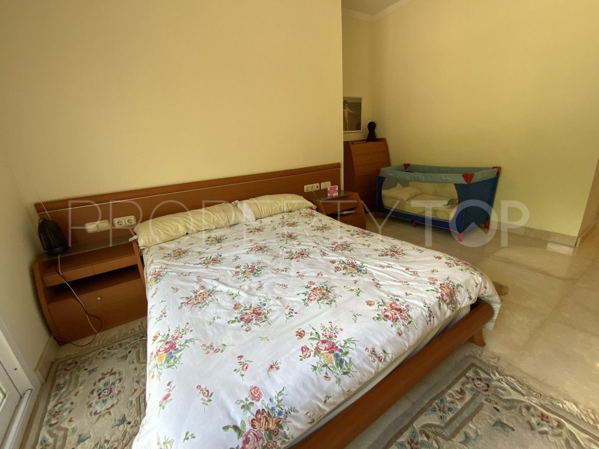 Comprar apartamento en Rio Real de 3 dormitorios