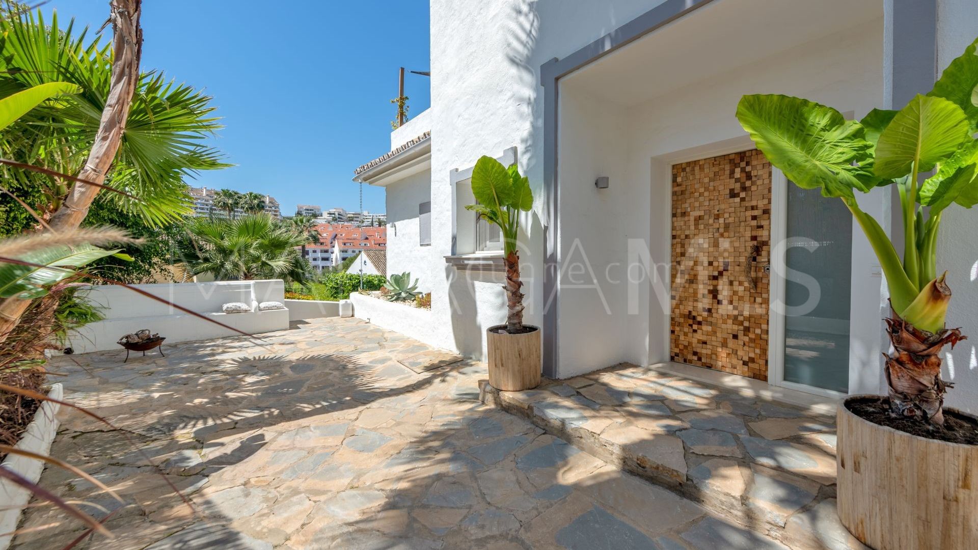 Villa for sale in Marbella - Puerto Banus