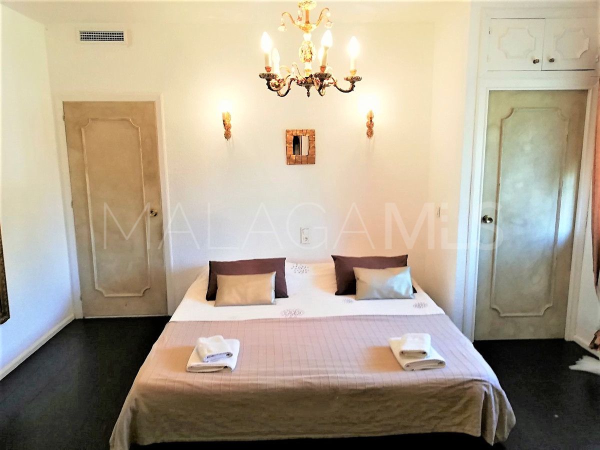 For sale Nueva Andalucia 7 bedrooms villa