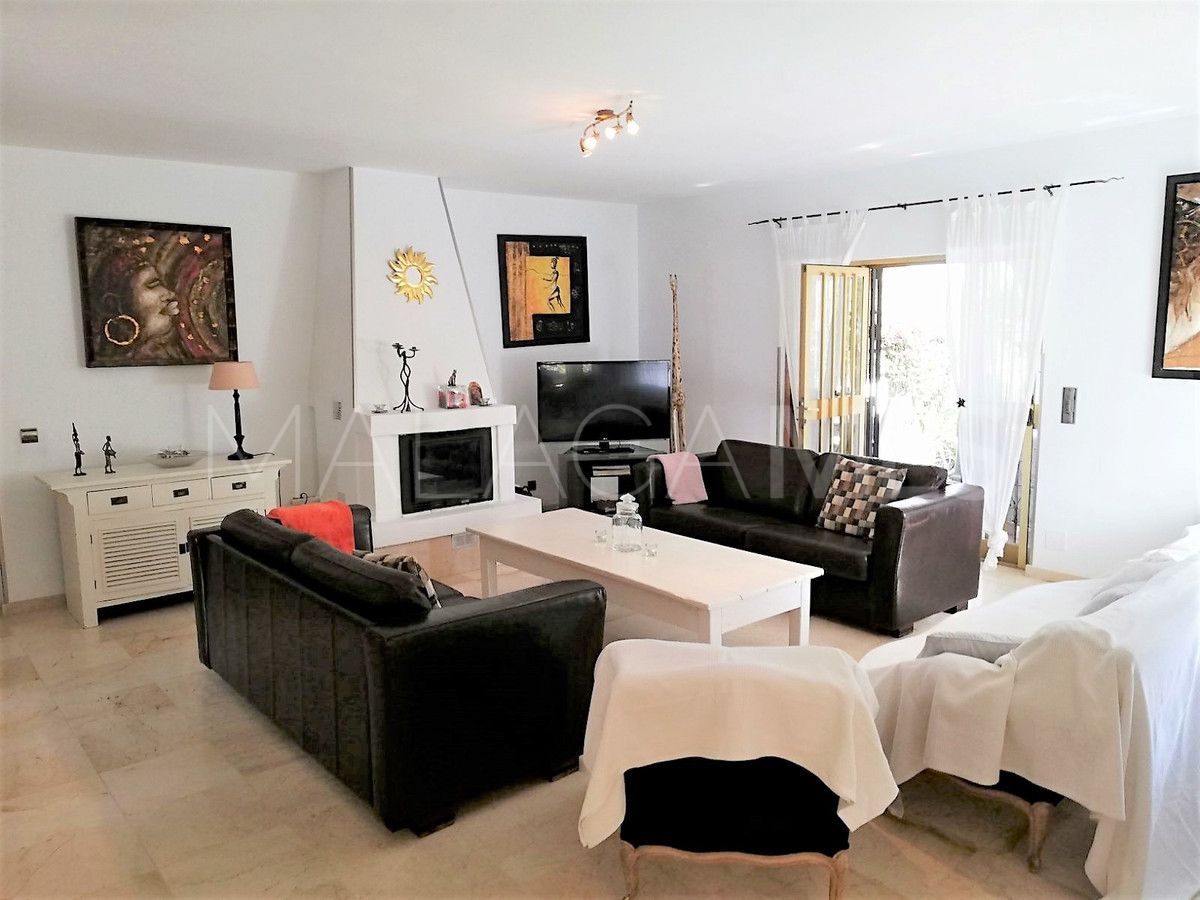 For sale Nueva Andalucia 7 bedrooms villa