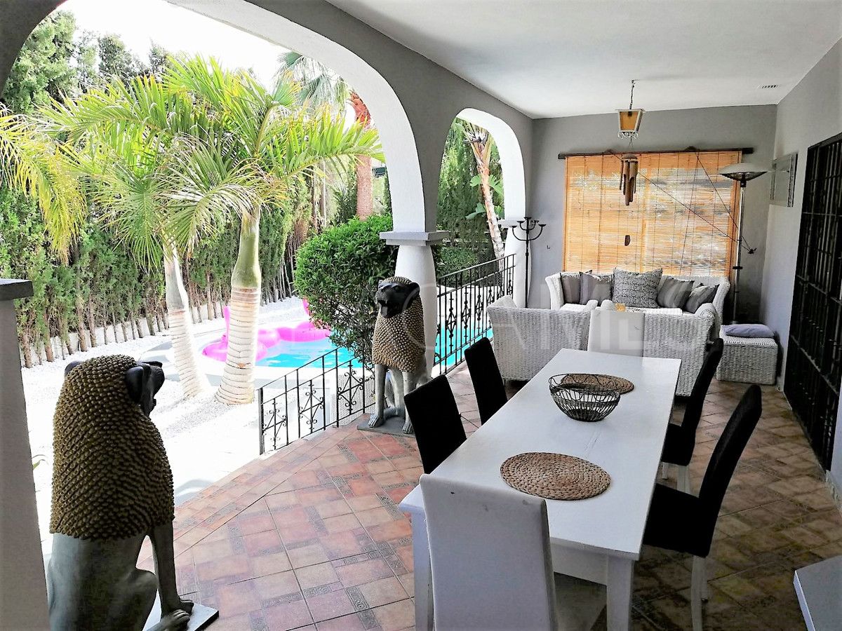 For sale Nueva Andalucia 7 bedrooms villa