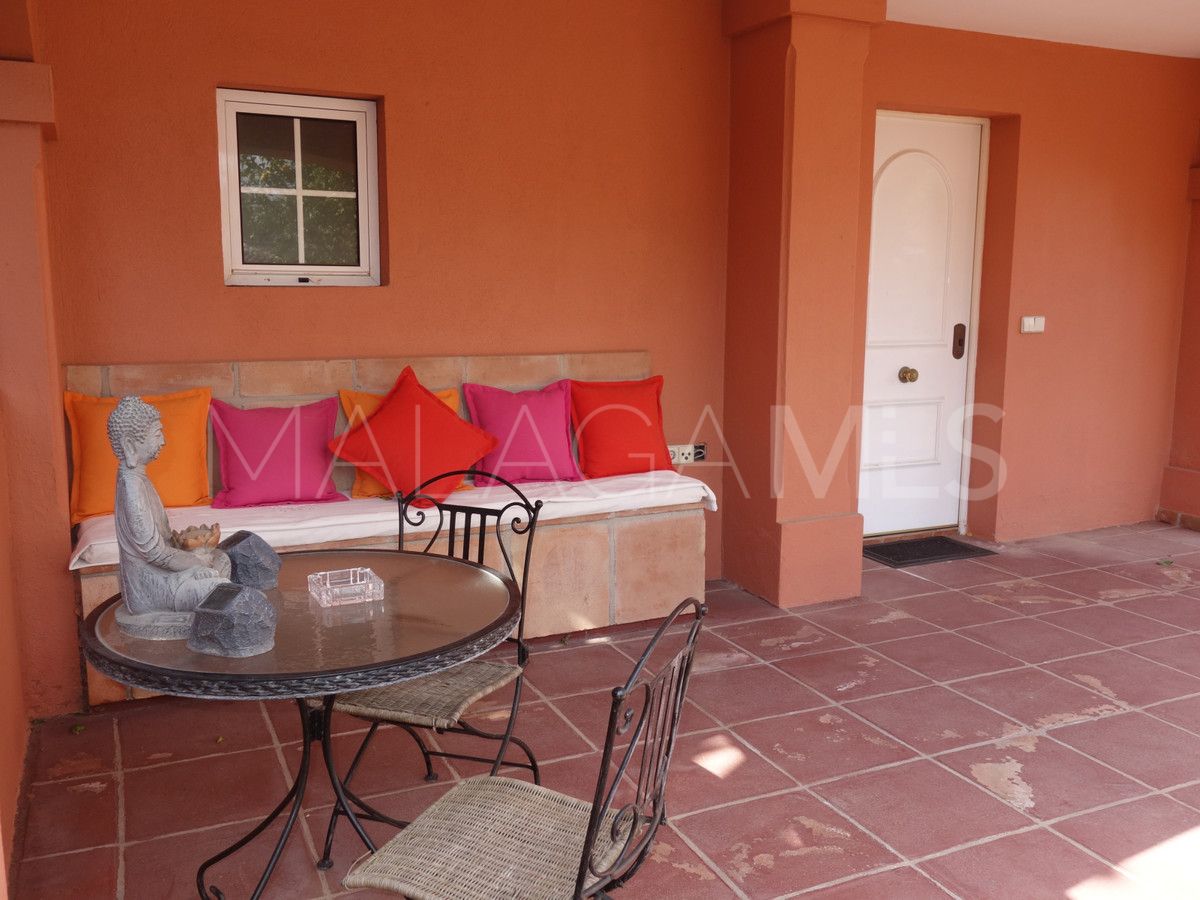 Villa for sale in Nueva Andalucia