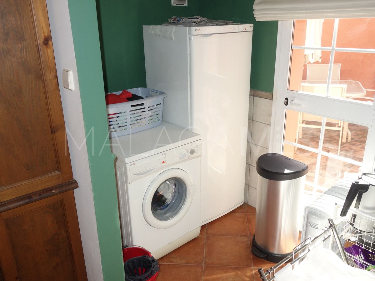 Villa for sale in Nueva Andalucia