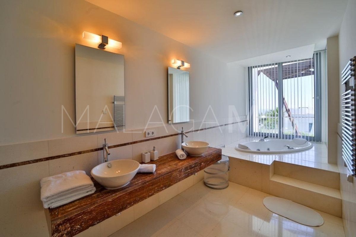 Villa for sale in Sierra Blanca