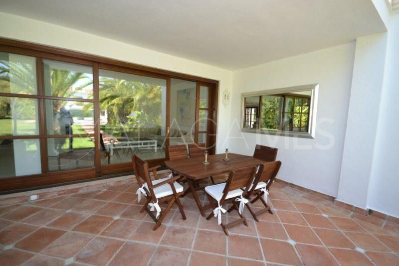 Villa for sale in Guadalmina Baja