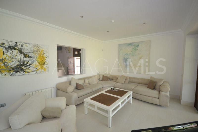 Villa for sale in Guadalmina Baja