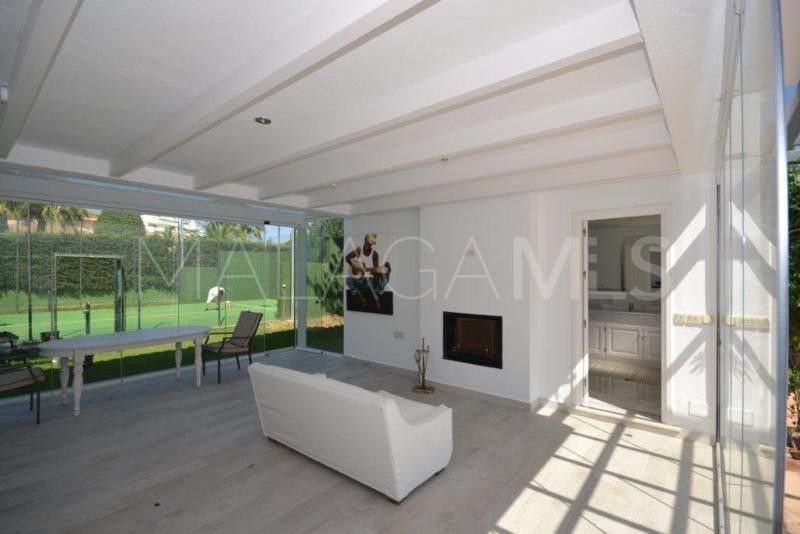 Villa for sale in Guadalmina Baja