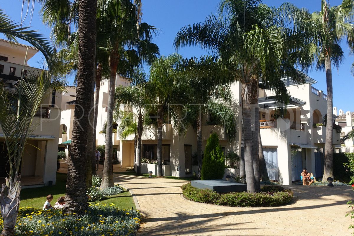 Apartamento planta baja a la venta de 2 dormitorios en Nueva Andalucia