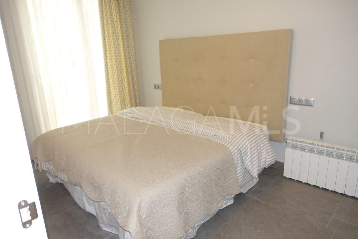 Villa for sale in Nueva Andalucia