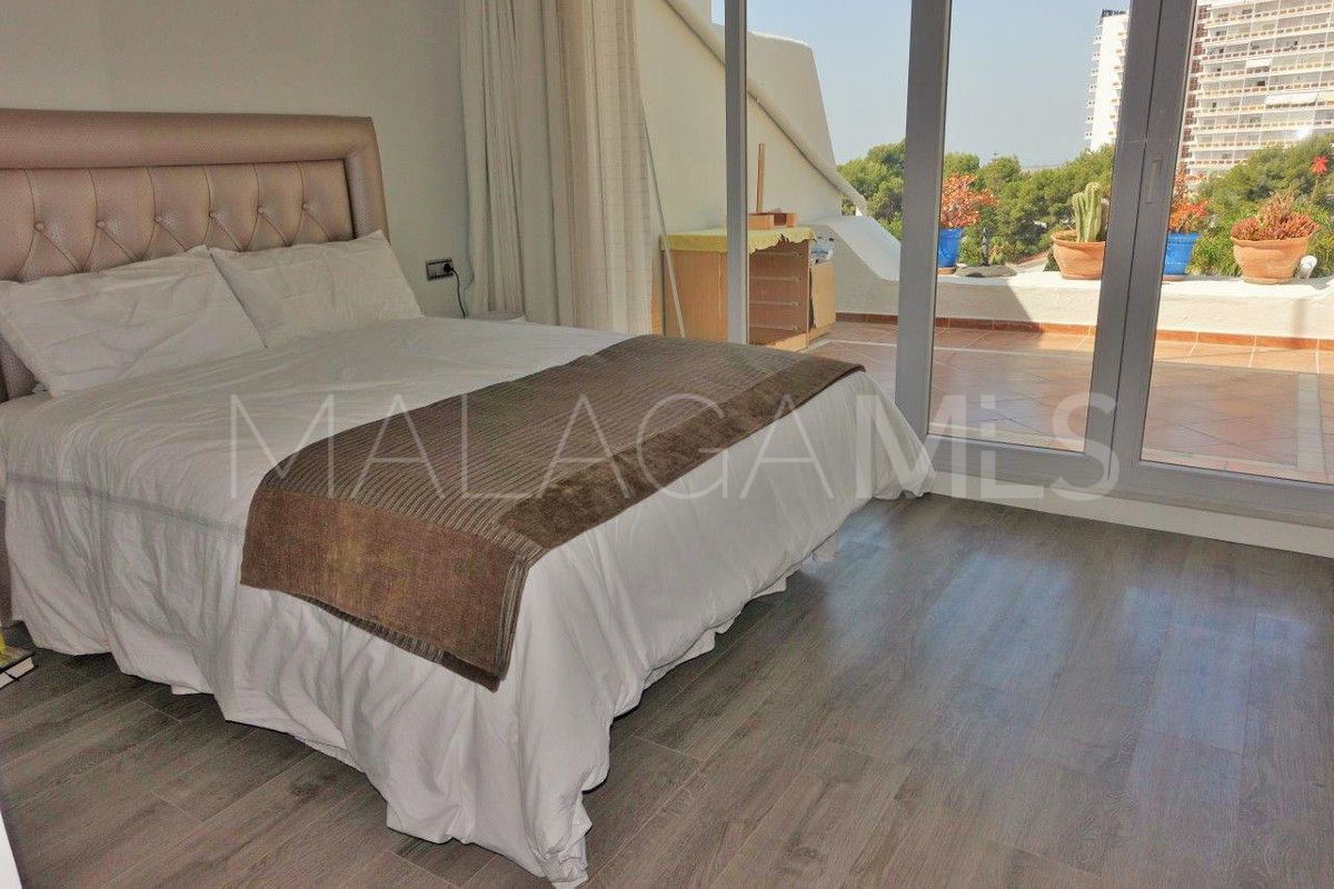 Villa for sale in Nueva Andalucia