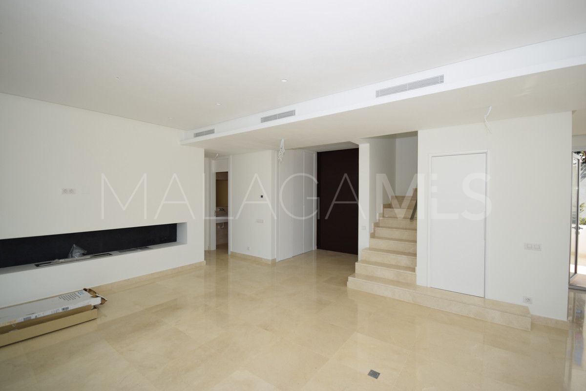 Buy villa de 5 bedrooms in Marbella Ciudad