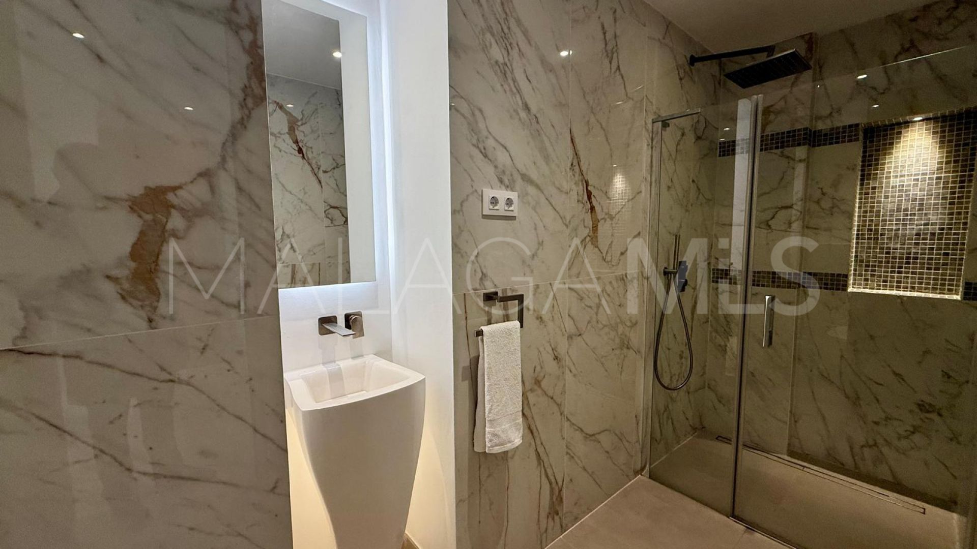 Appartement rez de chaussée for sale in Nueva Andalucia