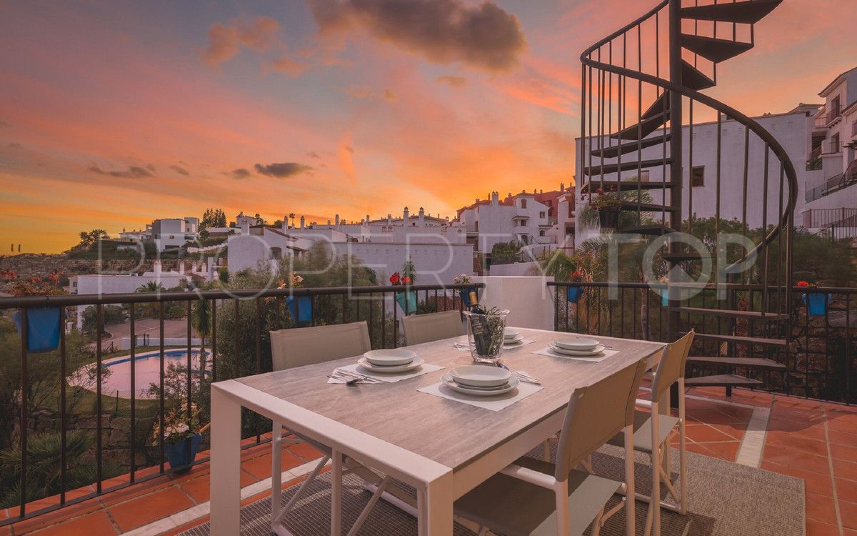 For sale penthouse in El Paraiso with 2 bedrooms