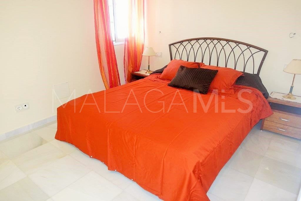 Villa for sale in Nueva Andalucia