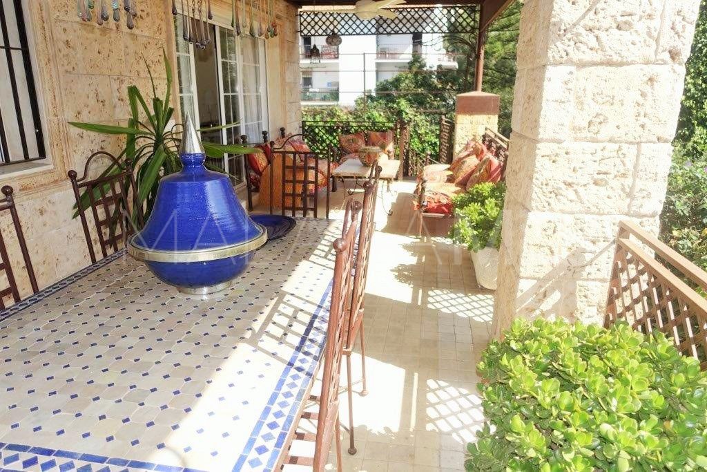 Villa for sale in Nueva Andalucia