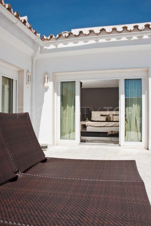 Se vende atico con 3 dormitorios en Marbella - Puerto Banus