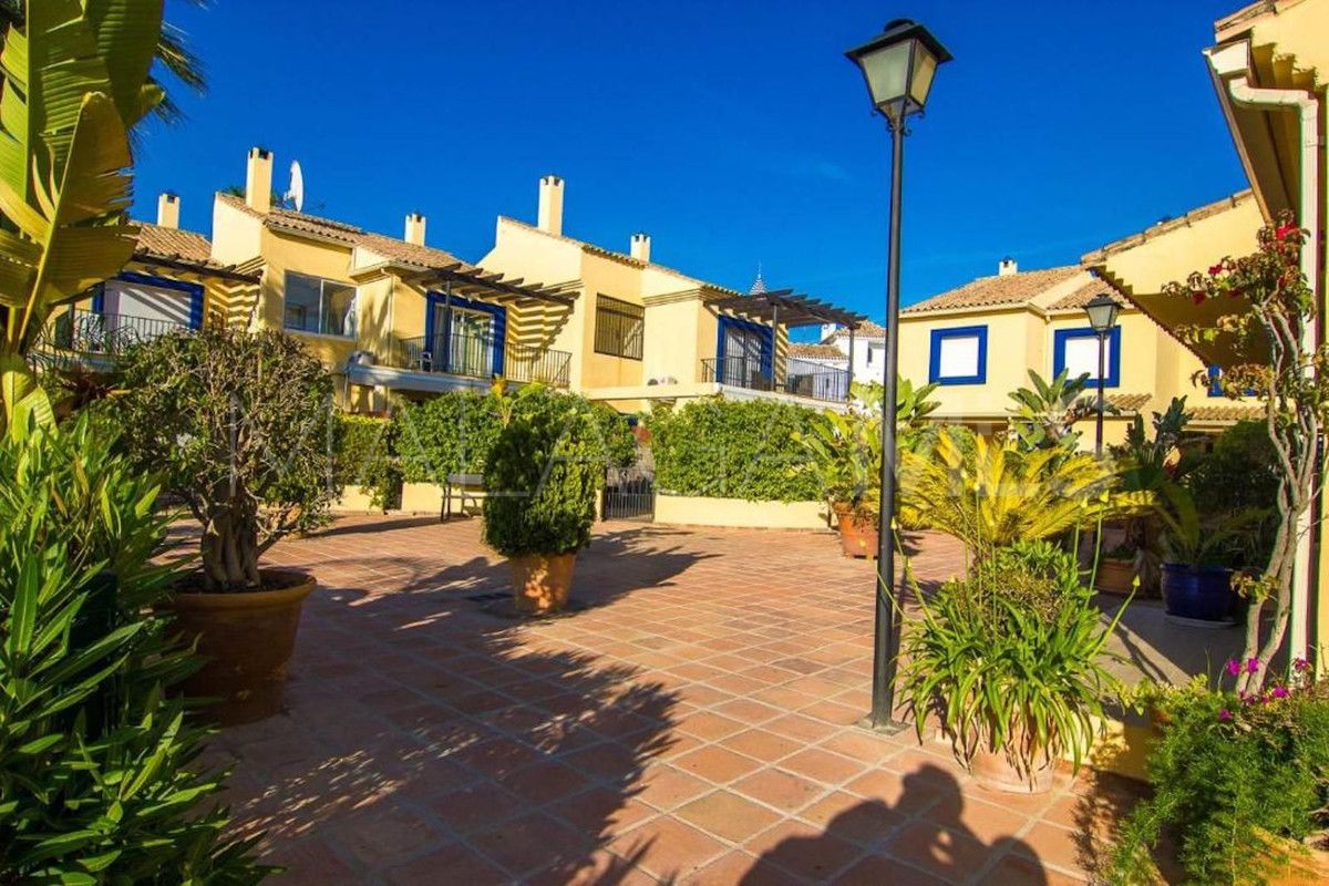 Reihenhaus for sale in Nueva Andalucia