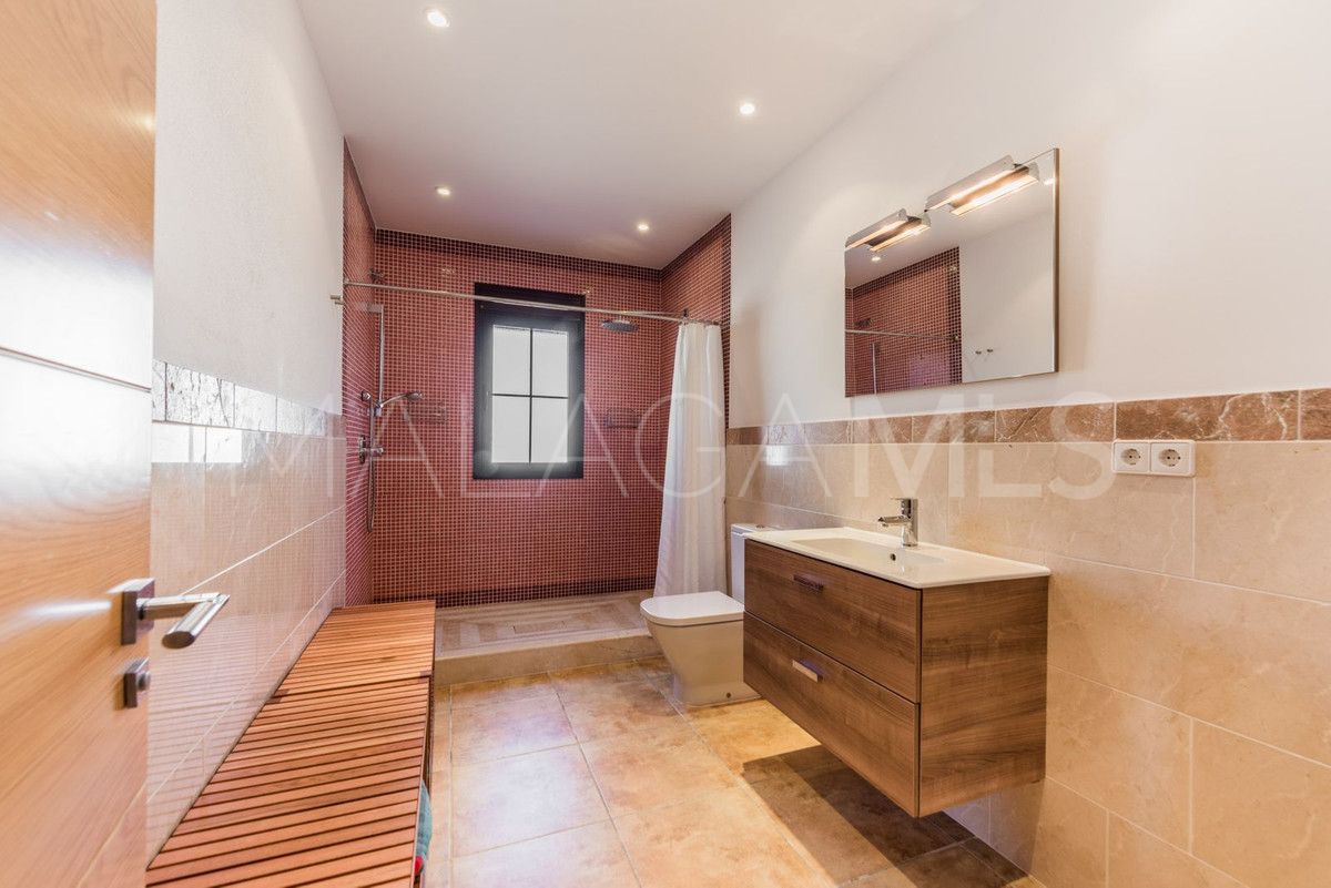 3 bedrooms Estepona villa for sale